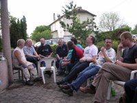 Motor praat en opperste concentratie van Frank